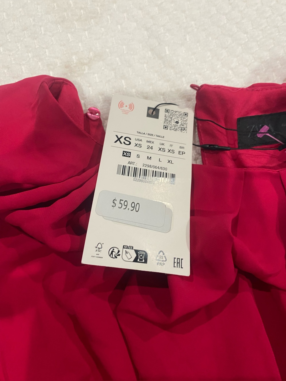 Women’s Red Sleeveless Romper - Picture 4 of 9